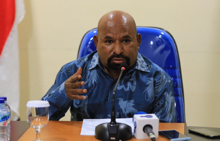 Gubernur Enembe Tiba di Jayapura, Selasa Pagi
